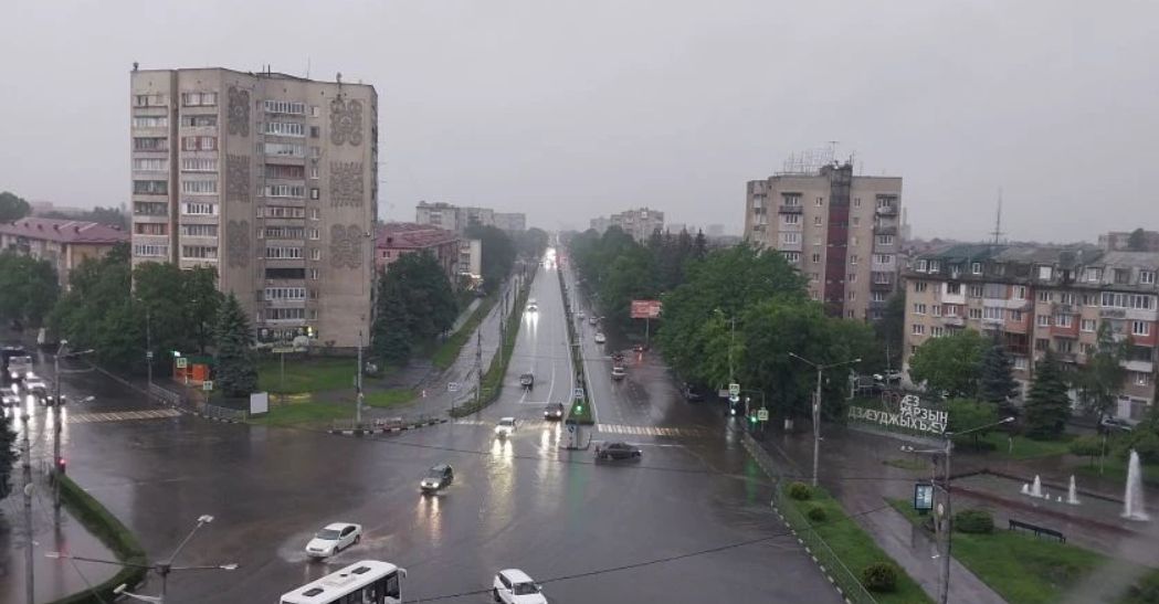 Сильный ливень с грозой накрыл Владикавказ