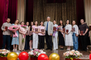 В СОМК прошла церемония вручения дипломов выпускникам