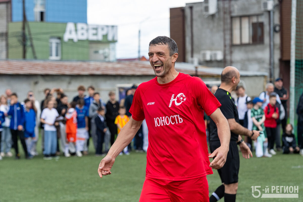 Талант поколения: Алан Кусов отмечает 45-летний юбилей